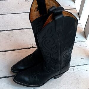 Justin's cowboy boots